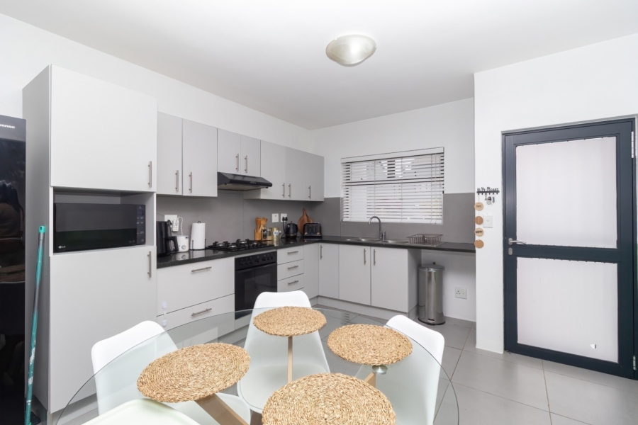 2 Bedroom Property for Sale in Burgundy Estate Western Cape
